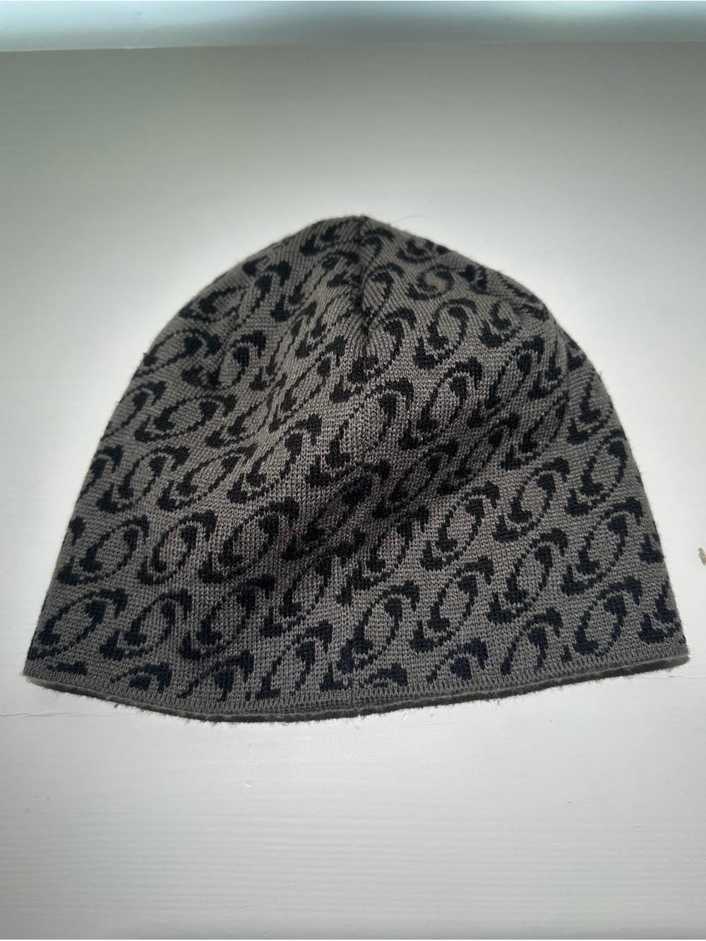 Salomon Ribbed Knit Beanie - 2009 new no tags - Picture 2 of 5
